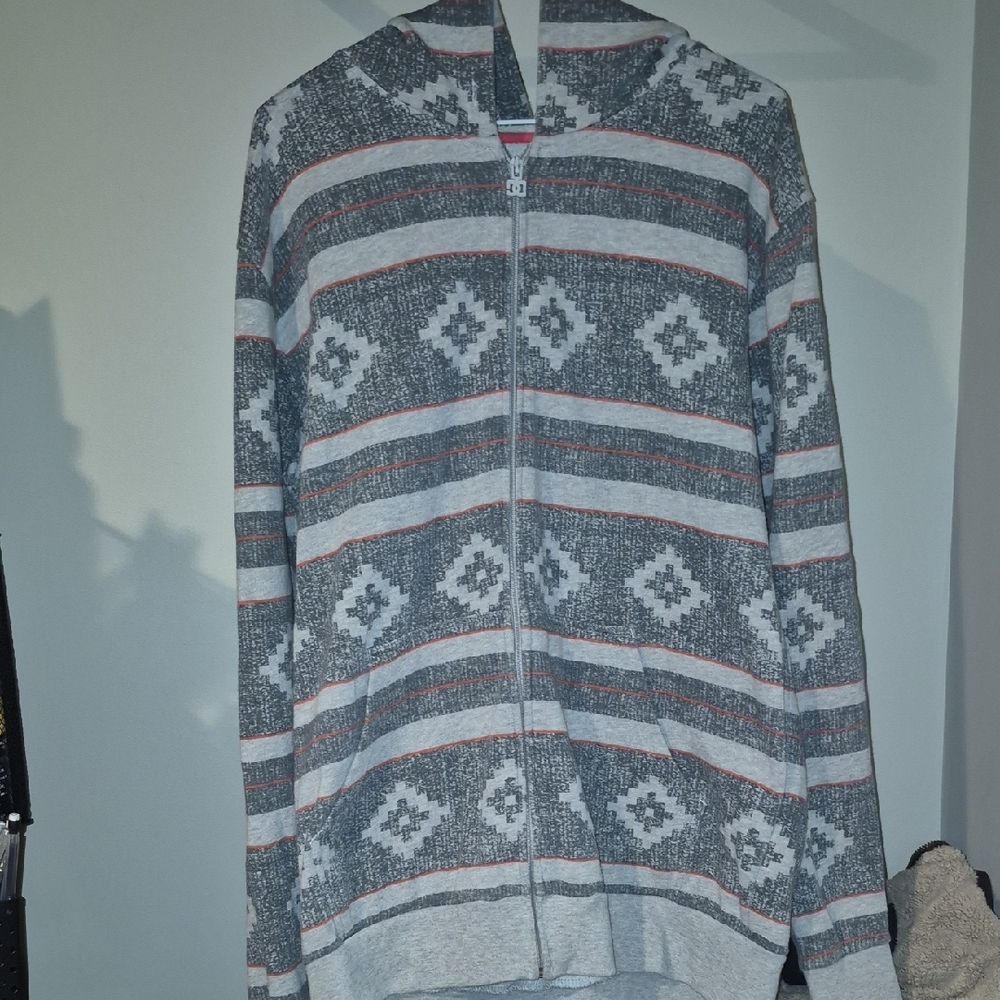 DC Men's Gray and Red Patterned Zip-Up Sweater